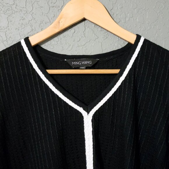 Ming Wang Womens Sleeveless V-Neck Top Size 1X Black White Minimalist Office - Picture 3 of 12